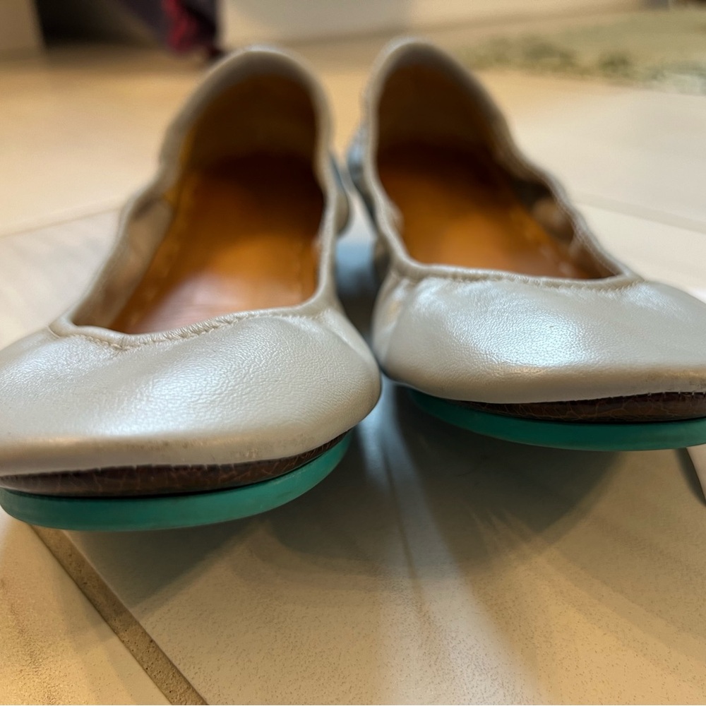 Girls, size 9. Excellent condition!
